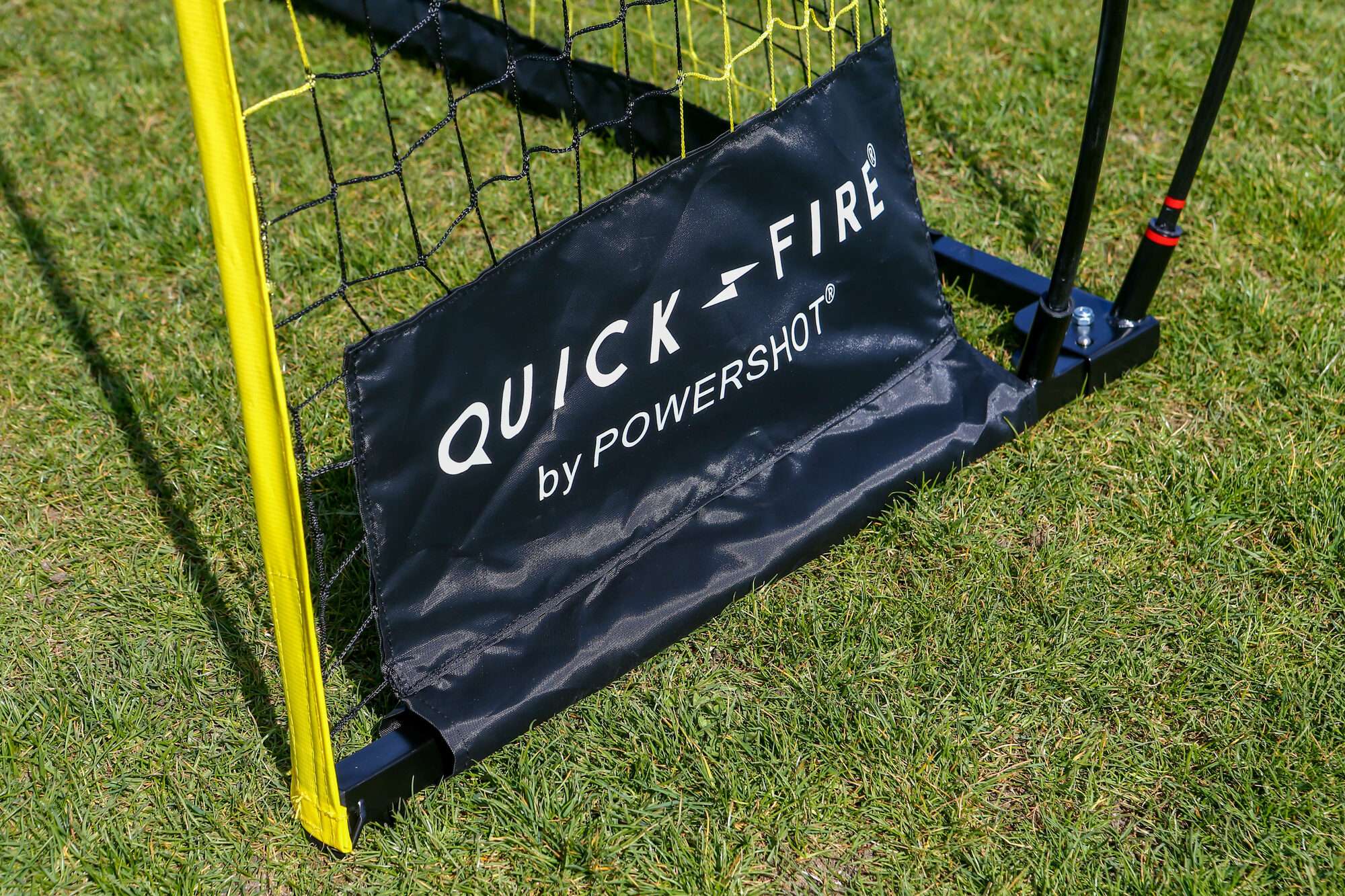 Image du produit : QuickFire Goal 6.5’ x 10’  (2x3m) FUTSAL- Self-weighted goal