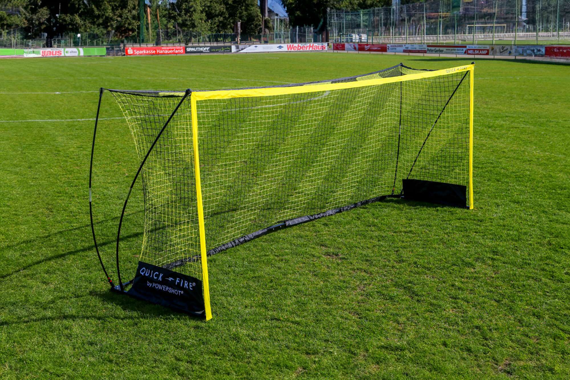 Image du produit : QuickFire Goal 7’ x 16’ - Self-weighted goal