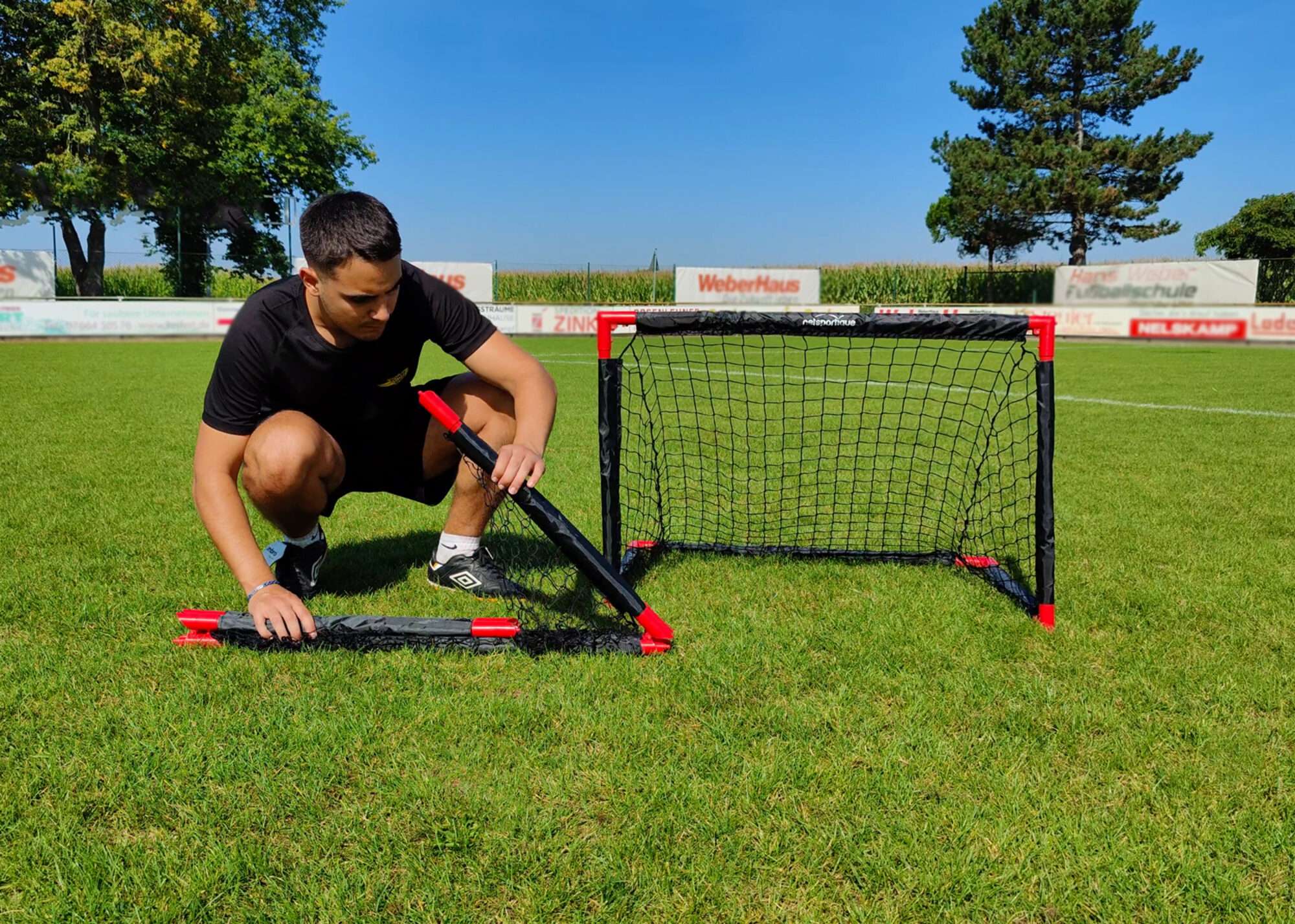 Image du produit : 90x60cm folding garden soccer goal + ball