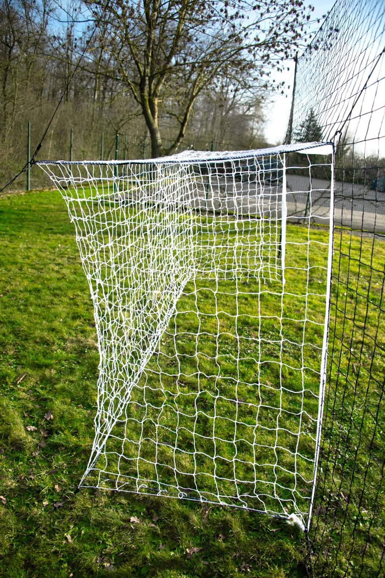 Image du produit : Soccer goal 3.7 x1.8m (with integrated protective net 6.5x3m)
