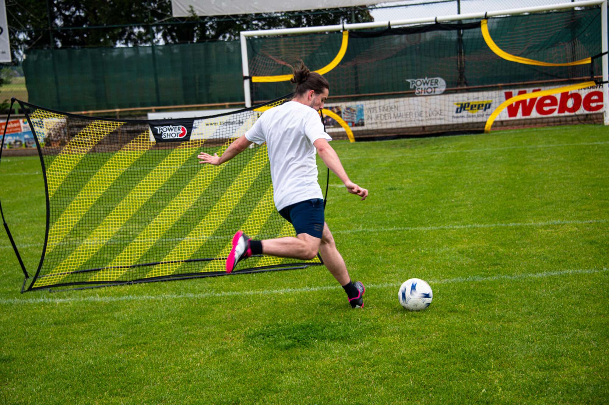 Image du produit : Rebound net 240 x 150cm - Ideal for playing soccer