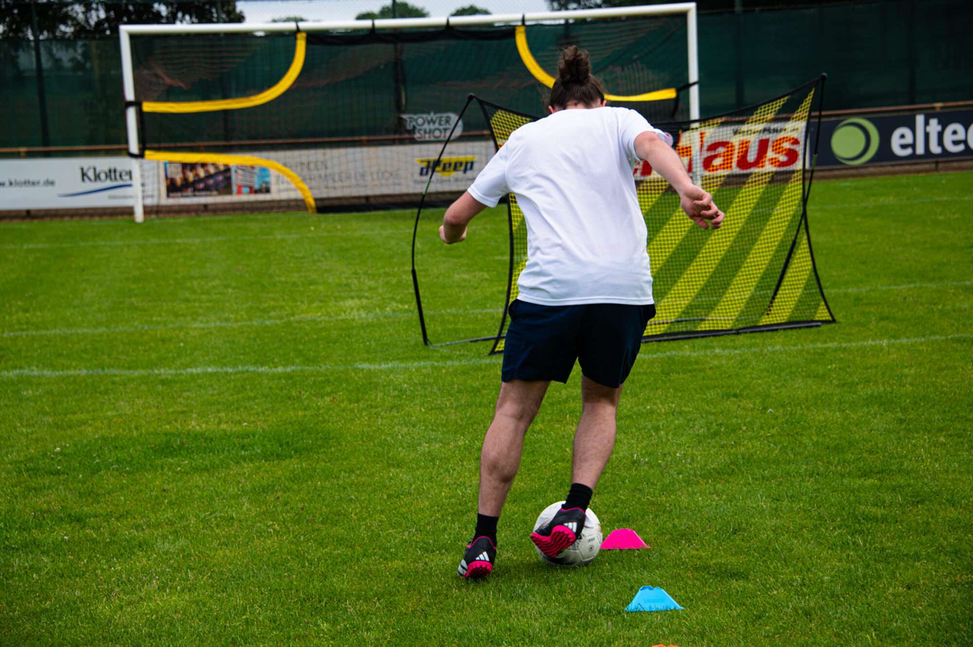 Image du produit : Rebound net 240 x 150cm - Ideal for playing soccer